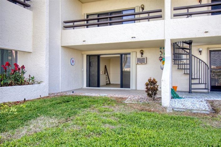 Image No.47-2 Bed Townhouse for sale