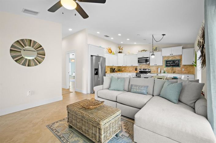 Image No.11-3 Bed Property for sale