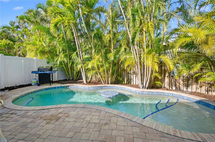 Image No.32-3 Bed Property for sale