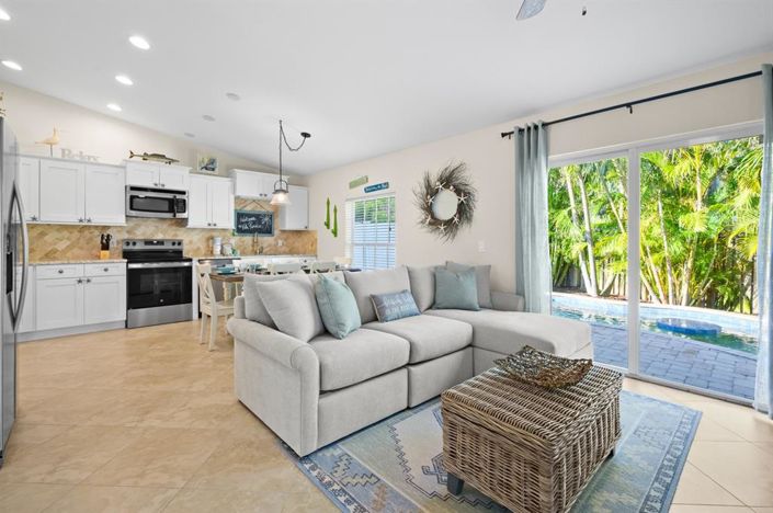 Image No.7-3 Bed Property for sale