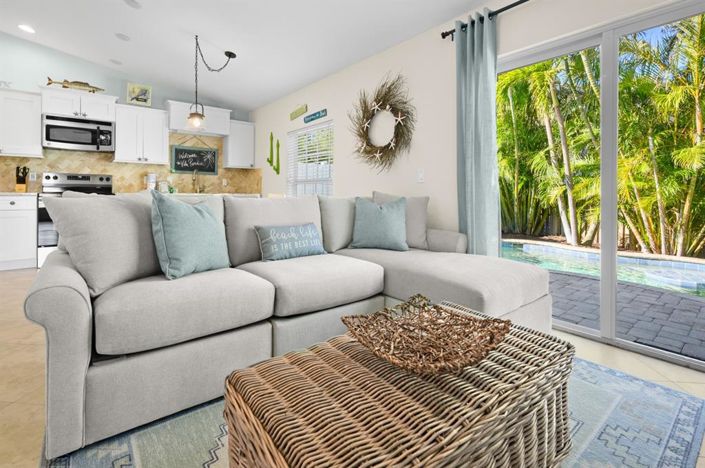 Image No.8-3 Bed Property for sale