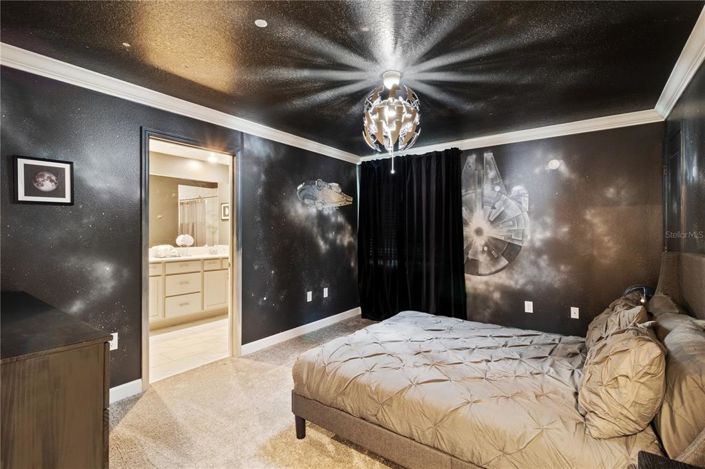 Image No.12-5 Bed Townhouse for sale