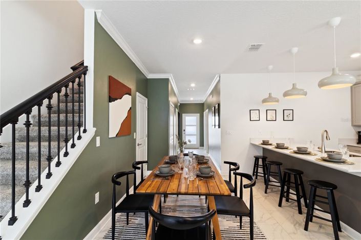 Image No.8-5 Bed Townhouse for sale