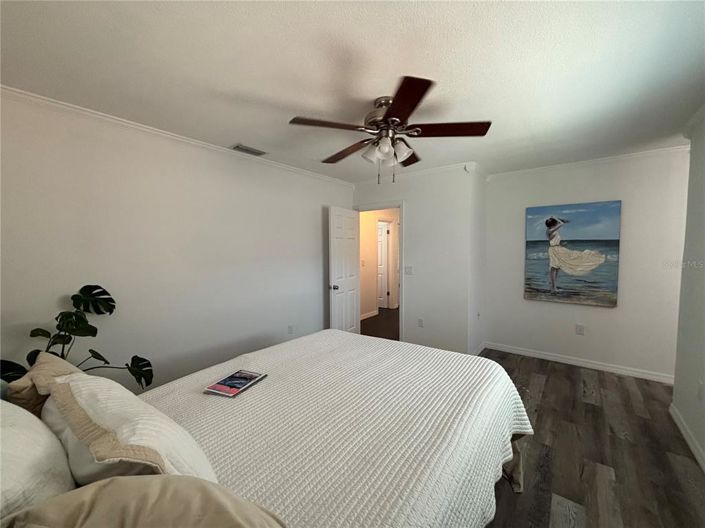 Image No.13-2 Bed Property for sale