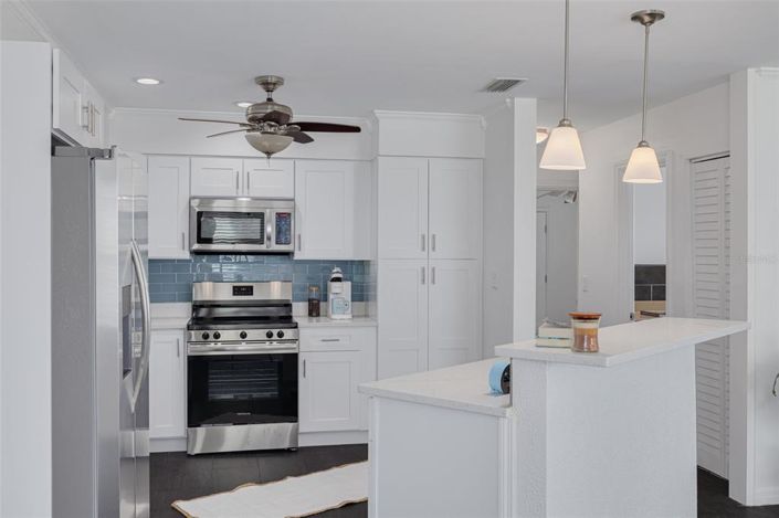 Image No.9-2 Bed Property for sale