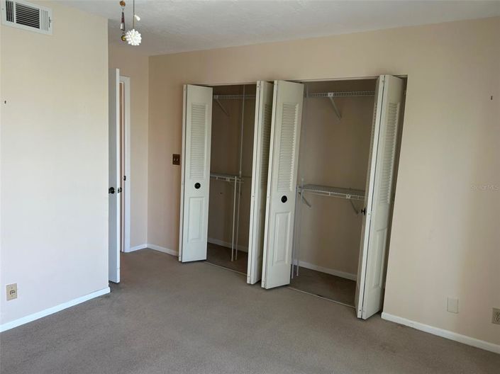 Image No.19-2 Bed Townhouse for sale