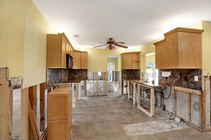 Image No.11-4 Bed Property for sale