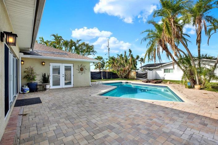 Image No.18-4 Bed Property for sale