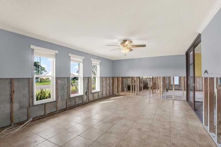 Image No.8-4 Bed Property for sale