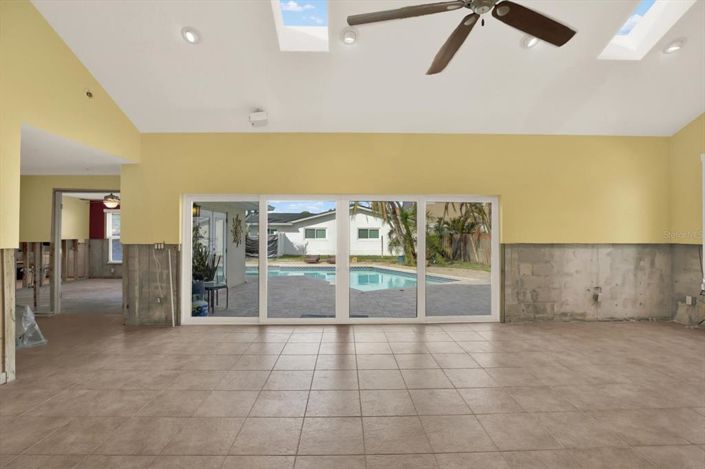 Image No.9-4 Bed Property for sale