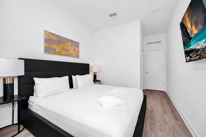 Image No.28-4 Bed Townhouse for sale