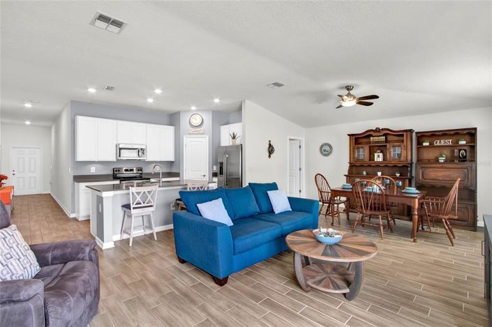 Image No.11-3 Bed Property for sale