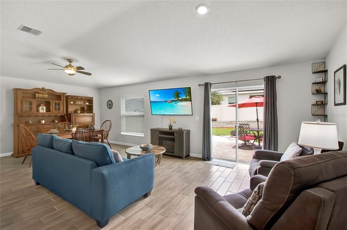 Image No.12-3 Bed Property for sale