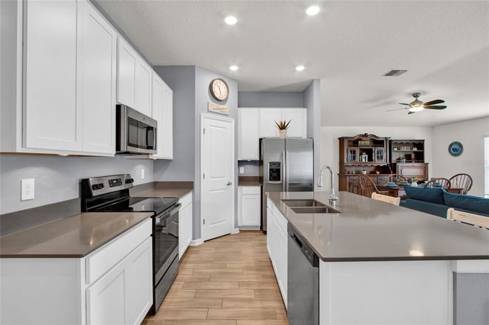 Image No.4-3 Bed Property for sale