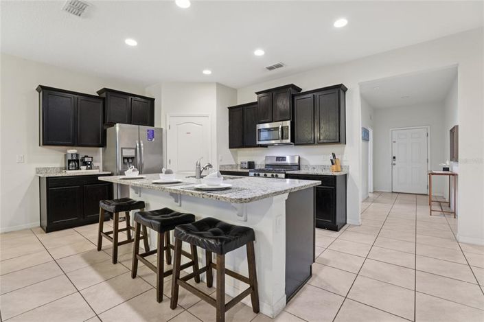 Image No.11-7 Bed Property for sale