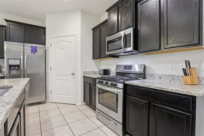 Image No.15-7 Bed Property for sale