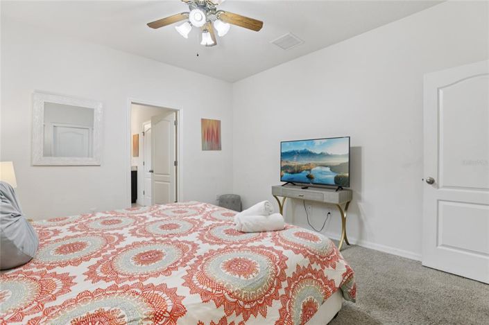 Image No.18-7 Bed Property for sale