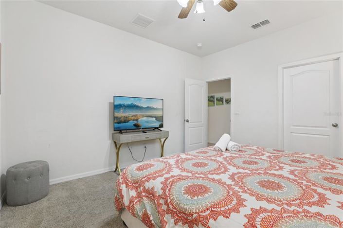 Image No.20-7 Bed Property for sale