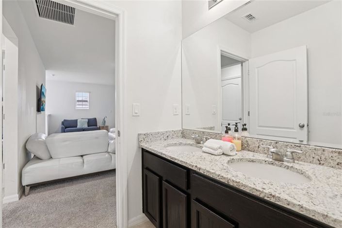 Image No.38-7 Bed Property for sale