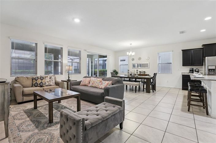 Image No.5-7 Bed Property for sale