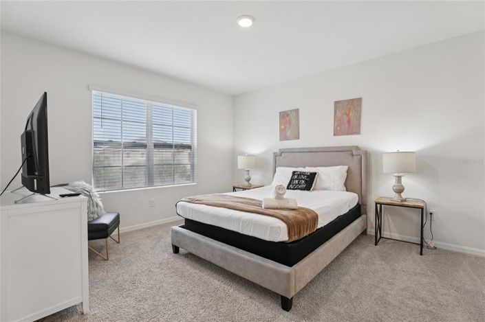 Image No.50-7 Bed Property for sale