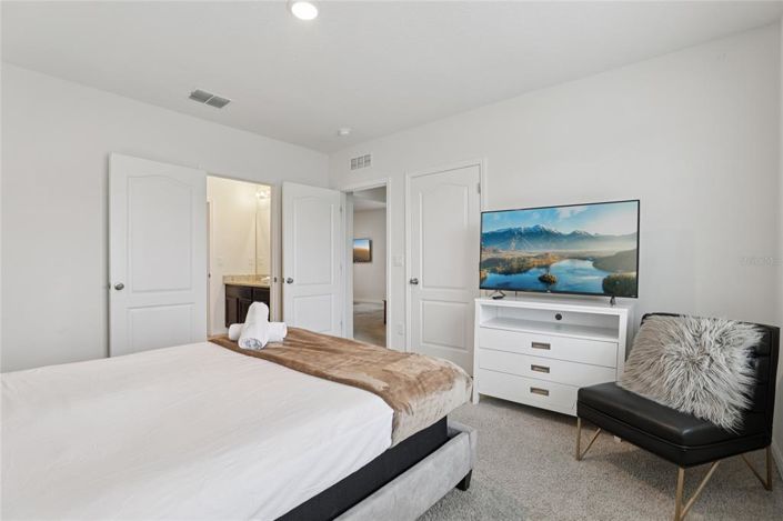 Image No.51-7 Bed Property for sale