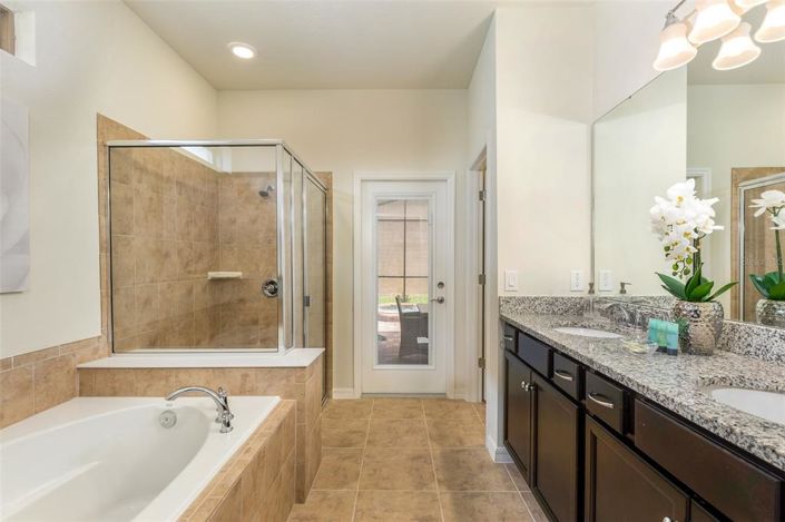 Image No.14-8 Bed Property for sale