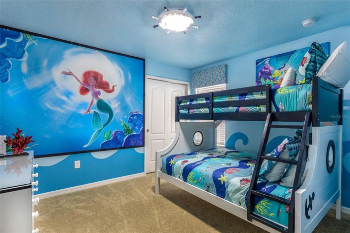 Image No.20-8 Bed Property for sale