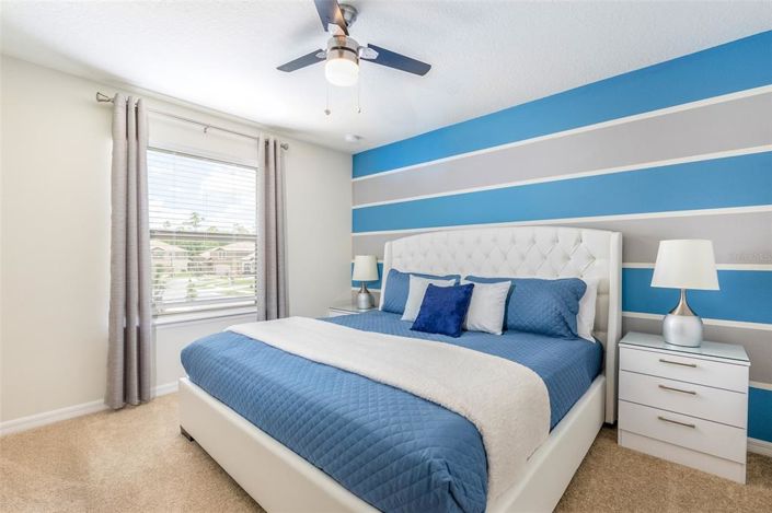 Image No.24-8 Bed Property for sale