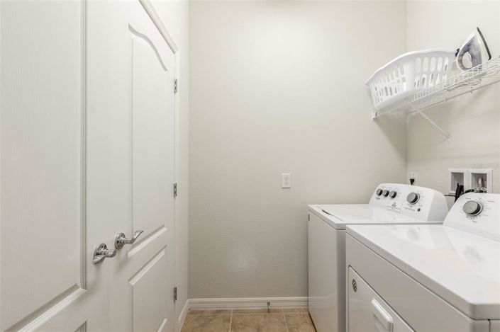 Image No.36-8 Bed Property for sale