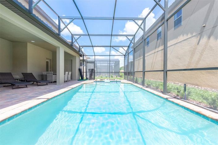 Image No.45-8 Bed Property for sale