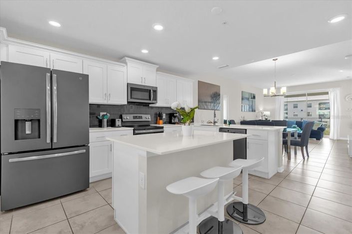 Image No.10-2 Bed Property for sale