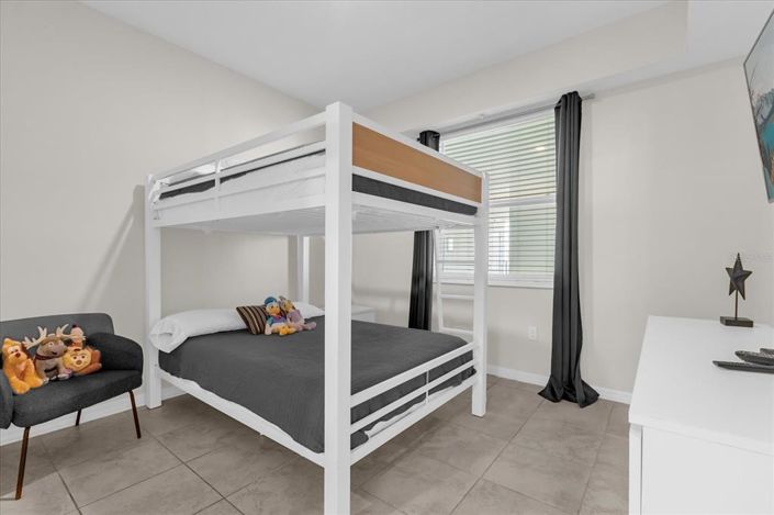 Image No.23-2 Bed Property for sale