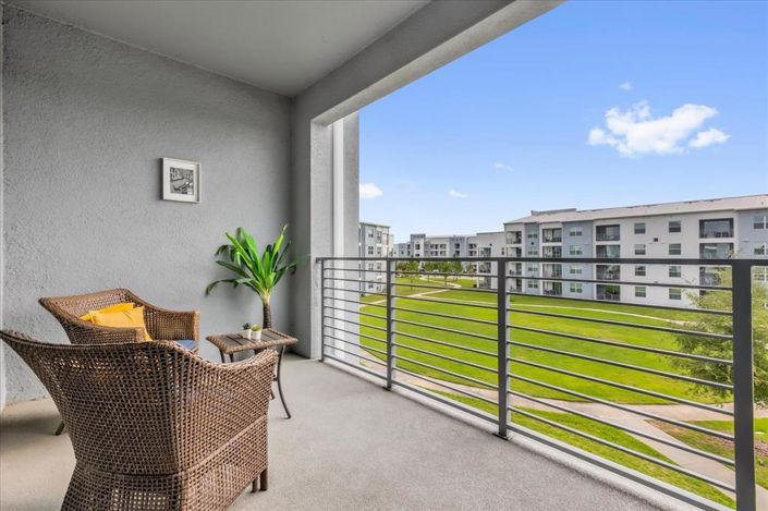 Image No.27-2 Bed Property for sale