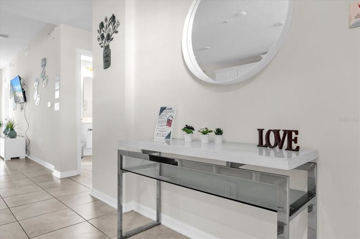 Image No.7-2 Bed Property for sale