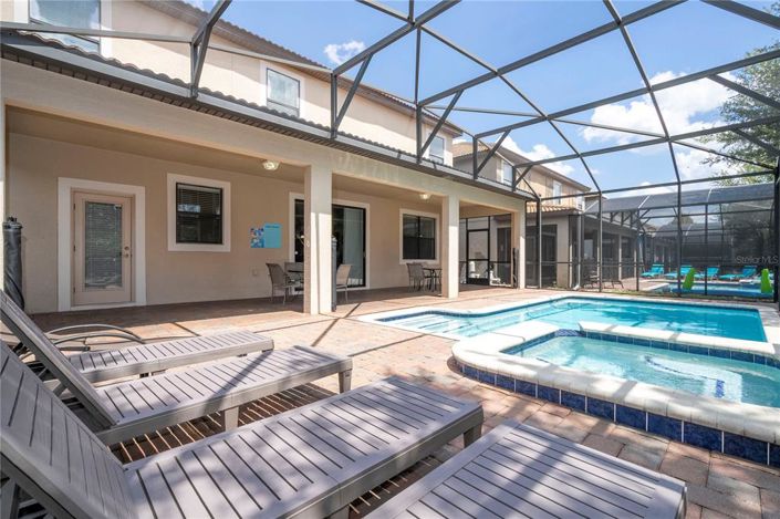 Image No.4-7 Bed Property for sale