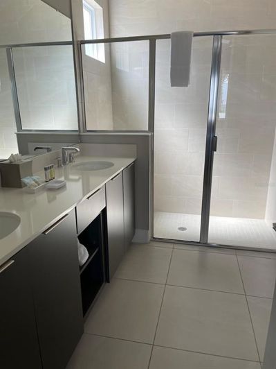 Image No.11-3 Bed Property for sale