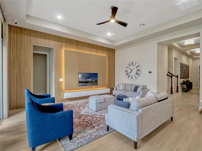 Image No.11-5 Bed Property for sale