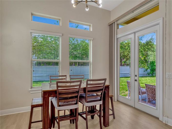 Image No.19-5 Bed Property for sale