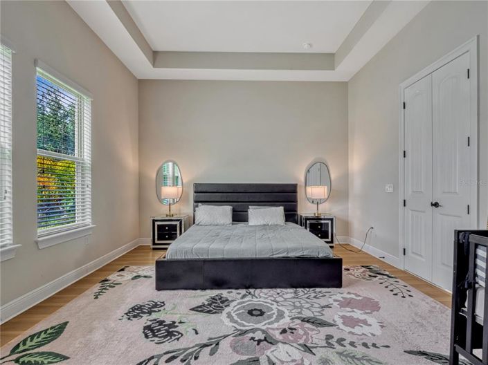 Image No.26-5 Bed Property for sale