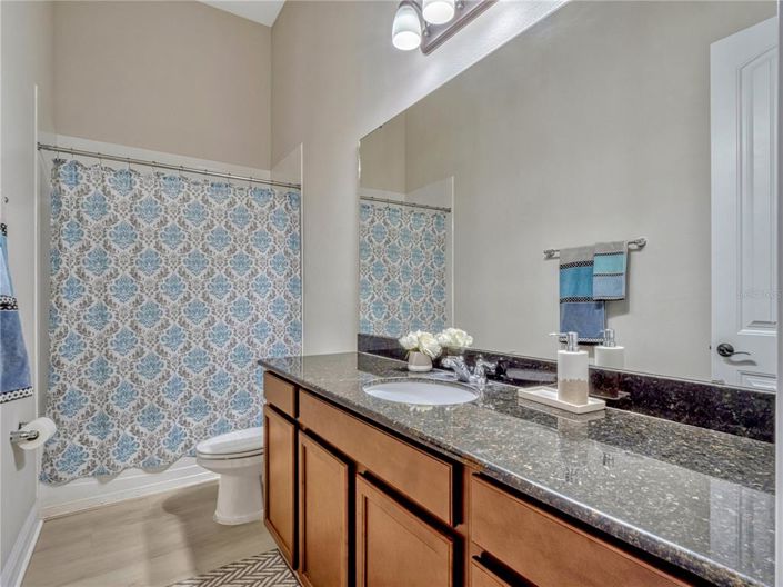 Image No.41-5 Bed Property for sale