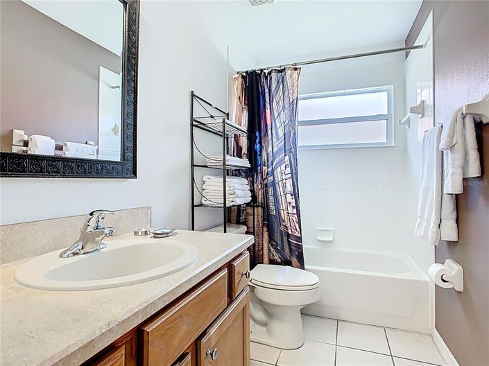 Image No.24-5 Bed Property for sale