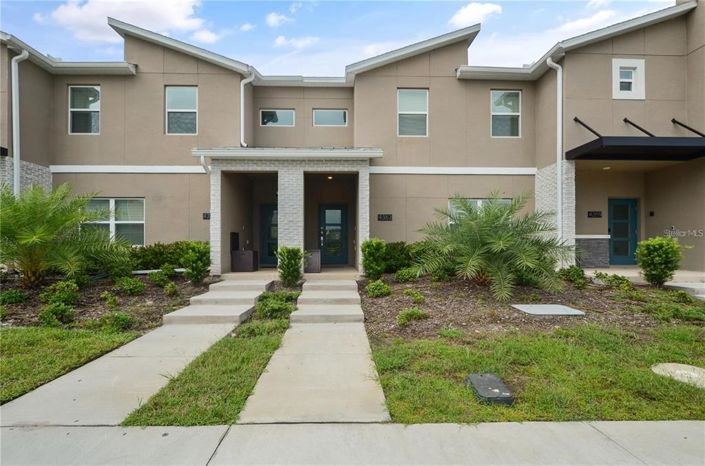 Image No.1-4 Bed Townhouse for sale