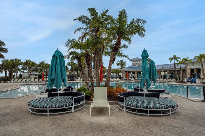 Image No.52-5 Bed Townhouse for sale