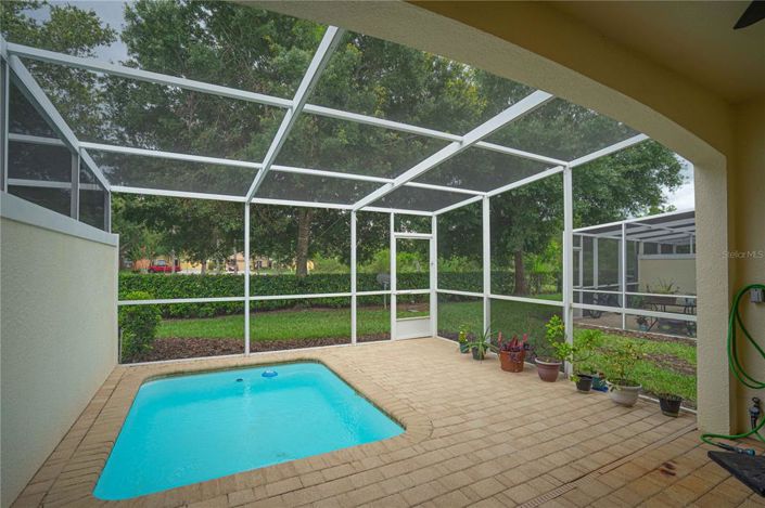 Image No.11-3 Bed Townhouse for sale