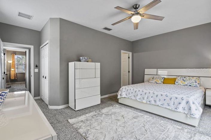 Image No.20-3 Bed Townhouse for sale