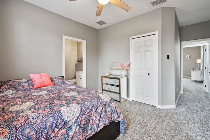 Image No.25-3 Bed Townhouse for sale