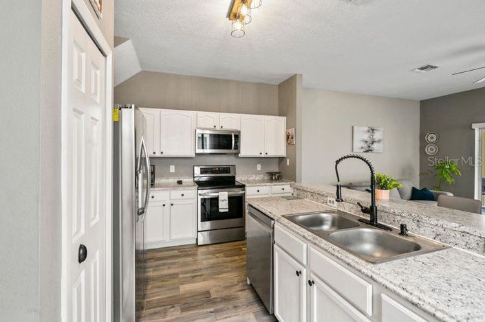 Image No.7-3 Bed Townhouse for sale