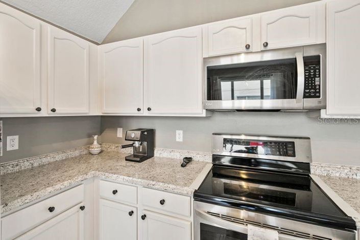 Image No.8-3 Bed Townhouse for sale