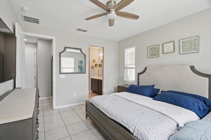 Image No.17-3 Bed Property for sale